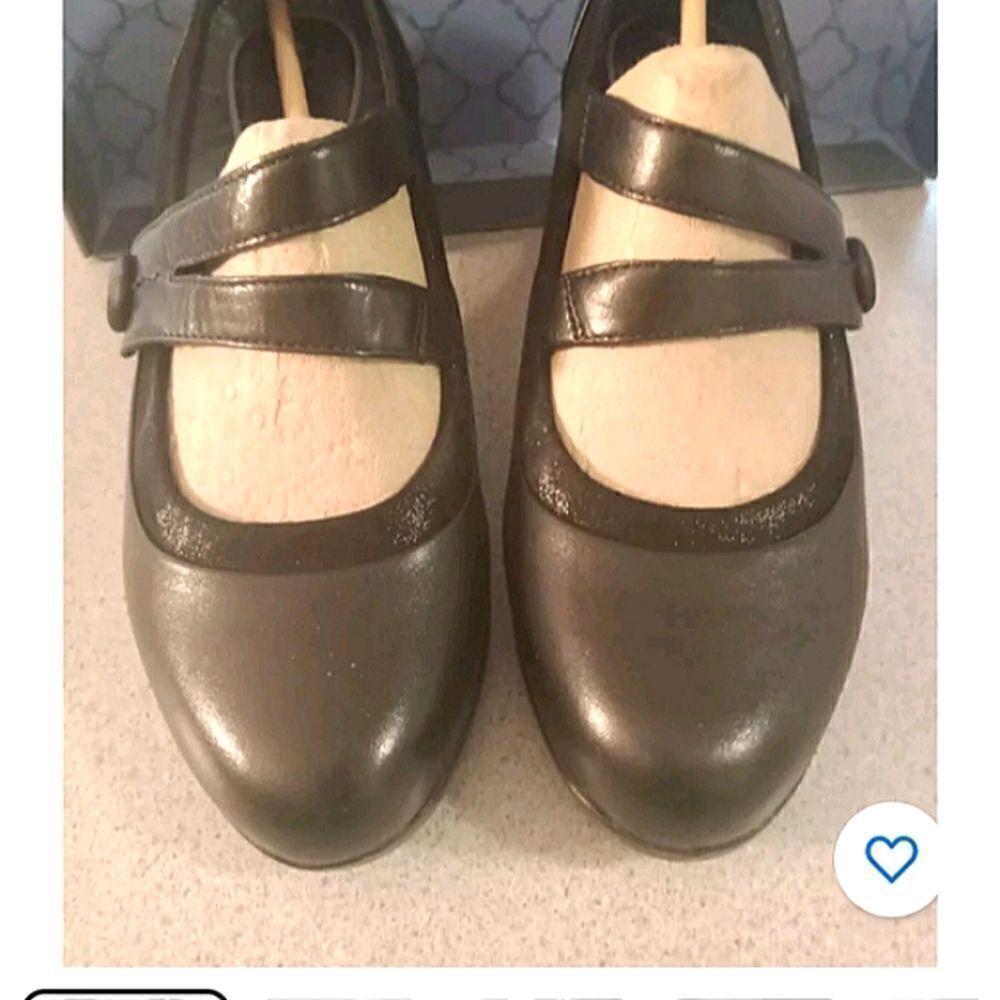 Aravon Women's Lexee Mary Jane Dress Pump Black Leather Size 9
